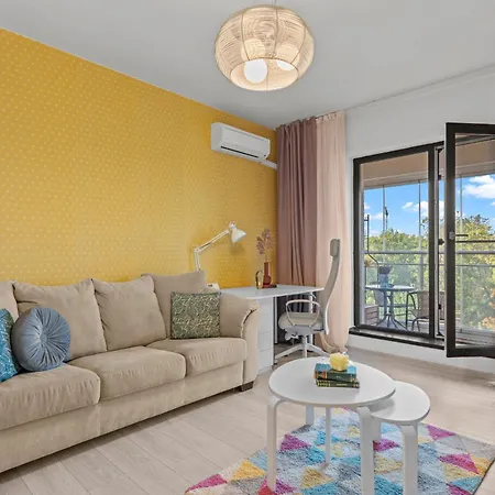 Poli Apartment *