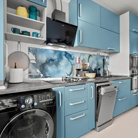 Play Apart Apartment *