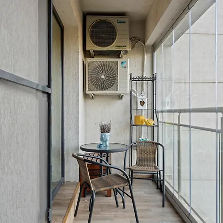 Poli Apartment * ブカレスト
