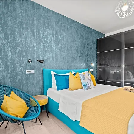 Poli Apartment *